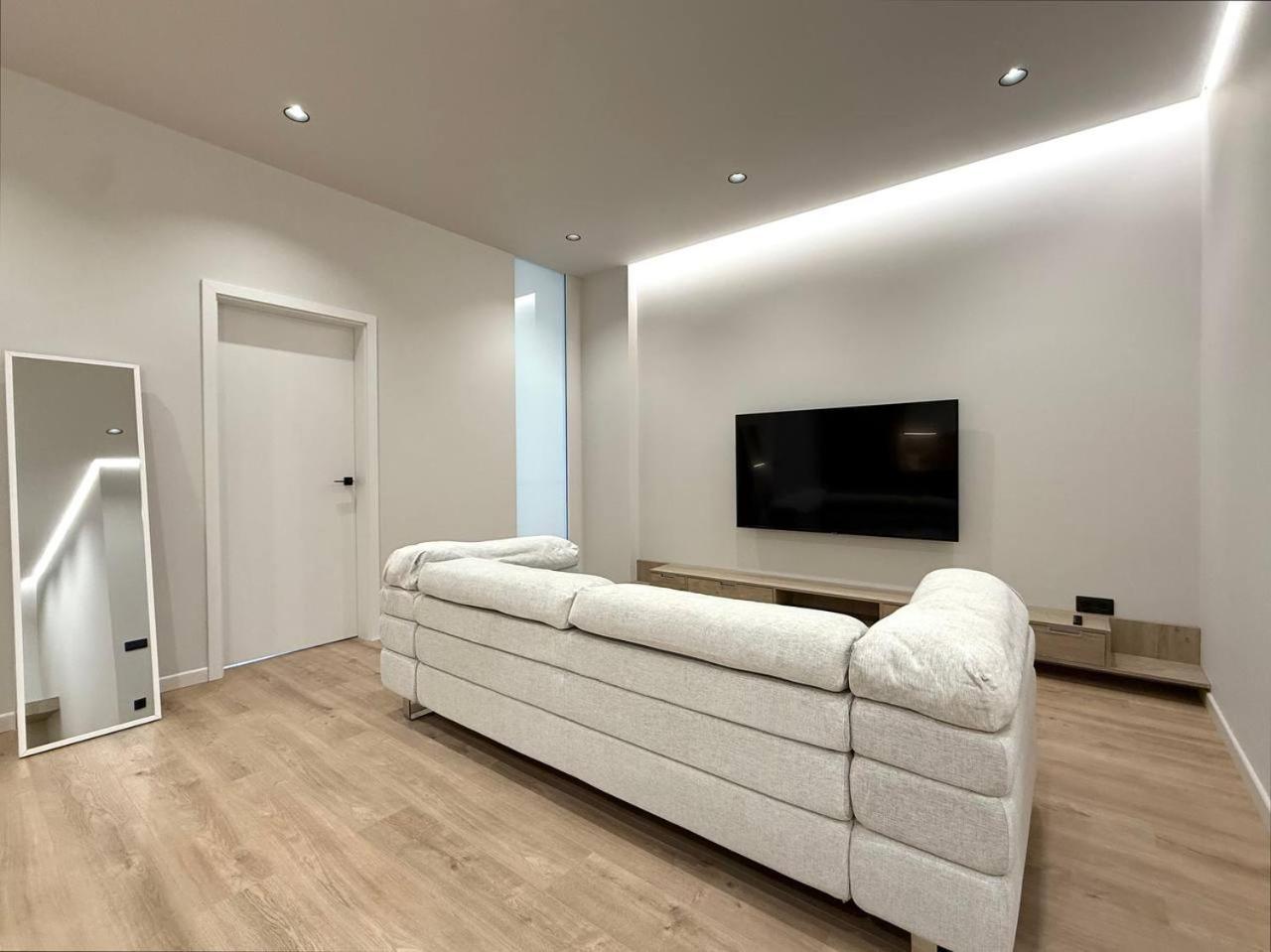 אודסה Sea Symphony Luxury Apartments מראה חיצוני תמונה